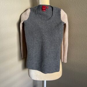 Red Saks fifth Avenue 100% cashmere Gray and Tan Women's Sweater size XS